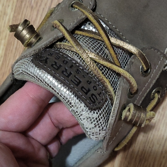 Sperry - Picture 2 of 5